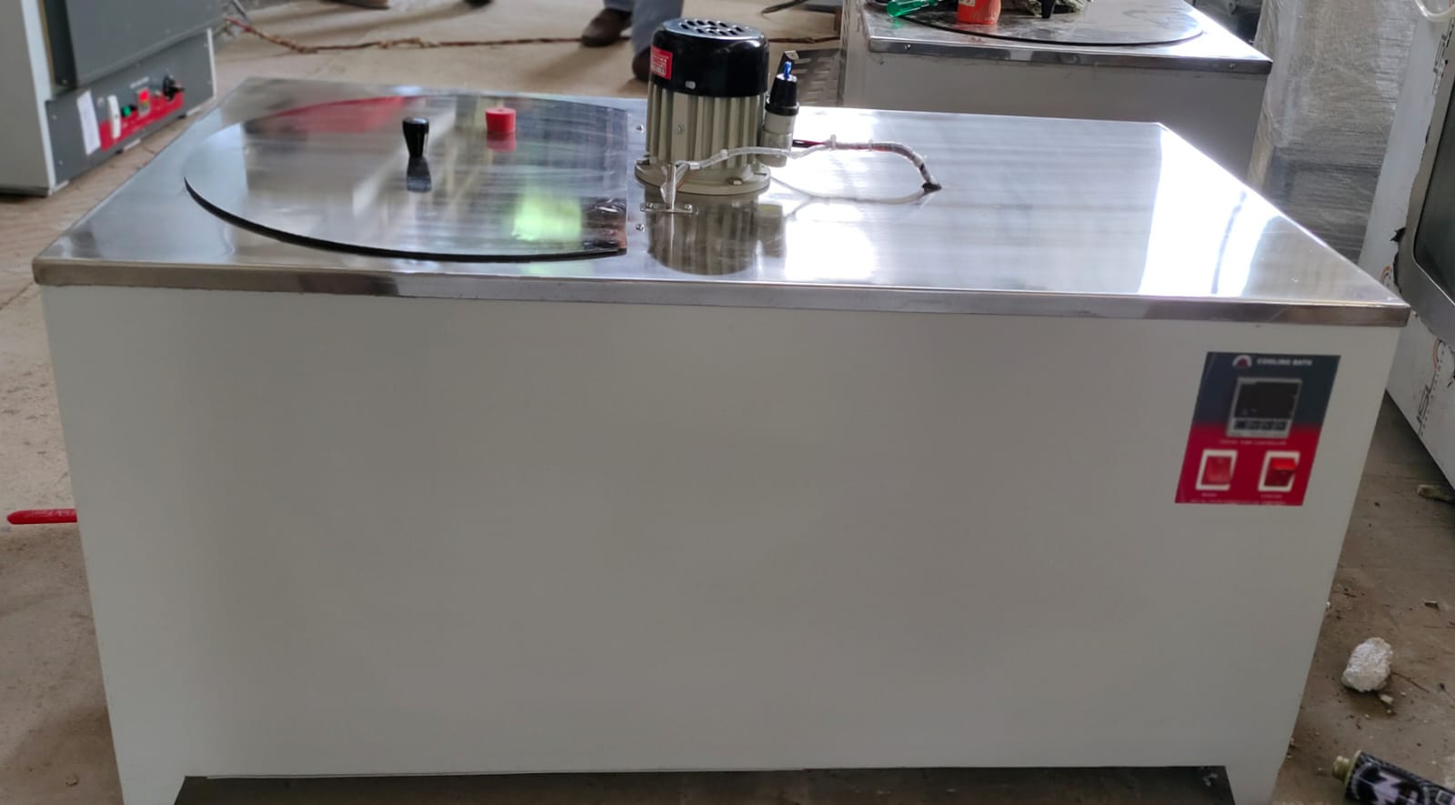 LOW TEMPERATURE WATERBATH ROUND TYPE
